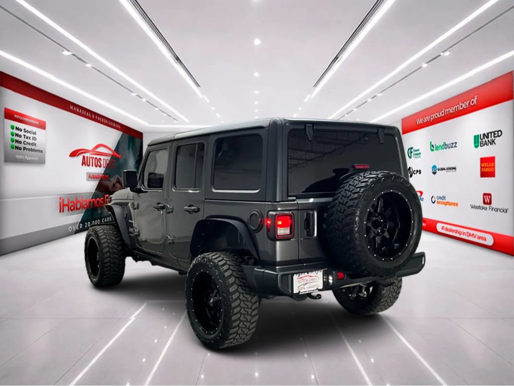 Used 2021 Jeep Wrangler Unlimited Sahara AWD/4WD image 5