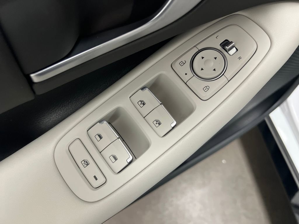 Used 2025 Hyundai Sonata SEL FWD image 12