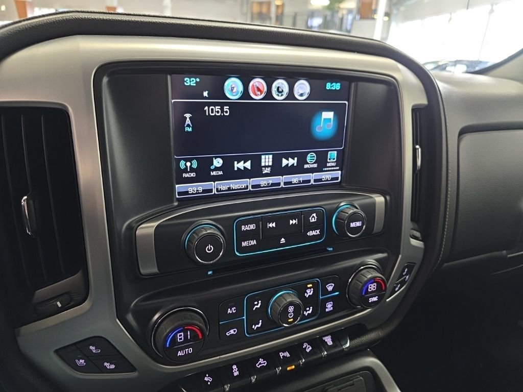 Used 2019 GMC Sierra 3500 SLT w/ Duramax Plus Package AWD/4WD image 18
