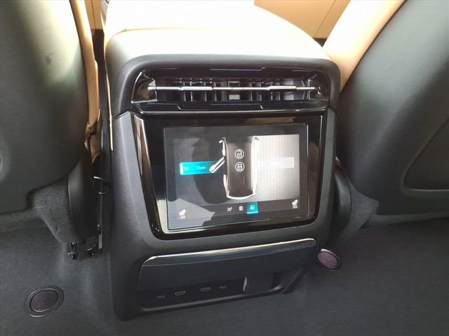 Used 2025 Cadillac Escalade IQ Sport 2 image 15