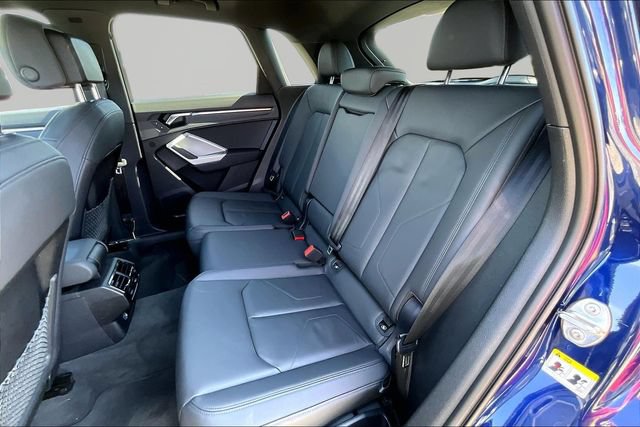 Used 2025 Audi Q3 2.0T Premium w/ Convenience Package AWD/4WD image 28