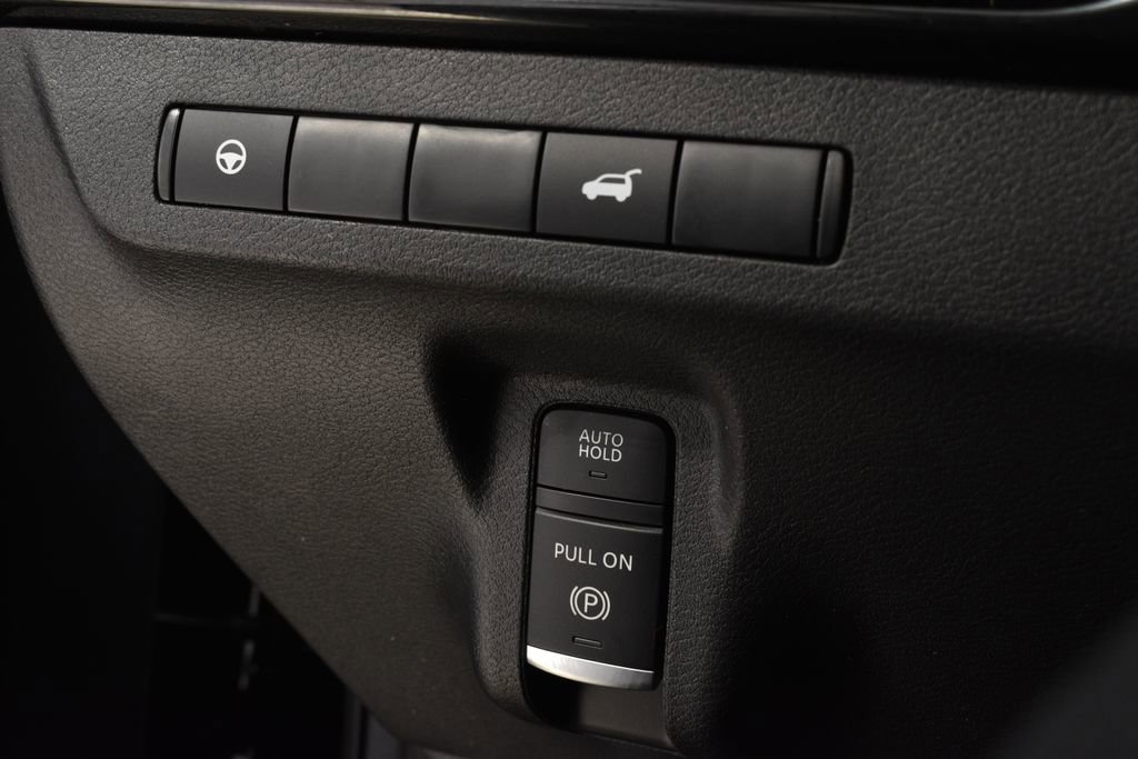 Used 2025 Nissan Murano SV image 16