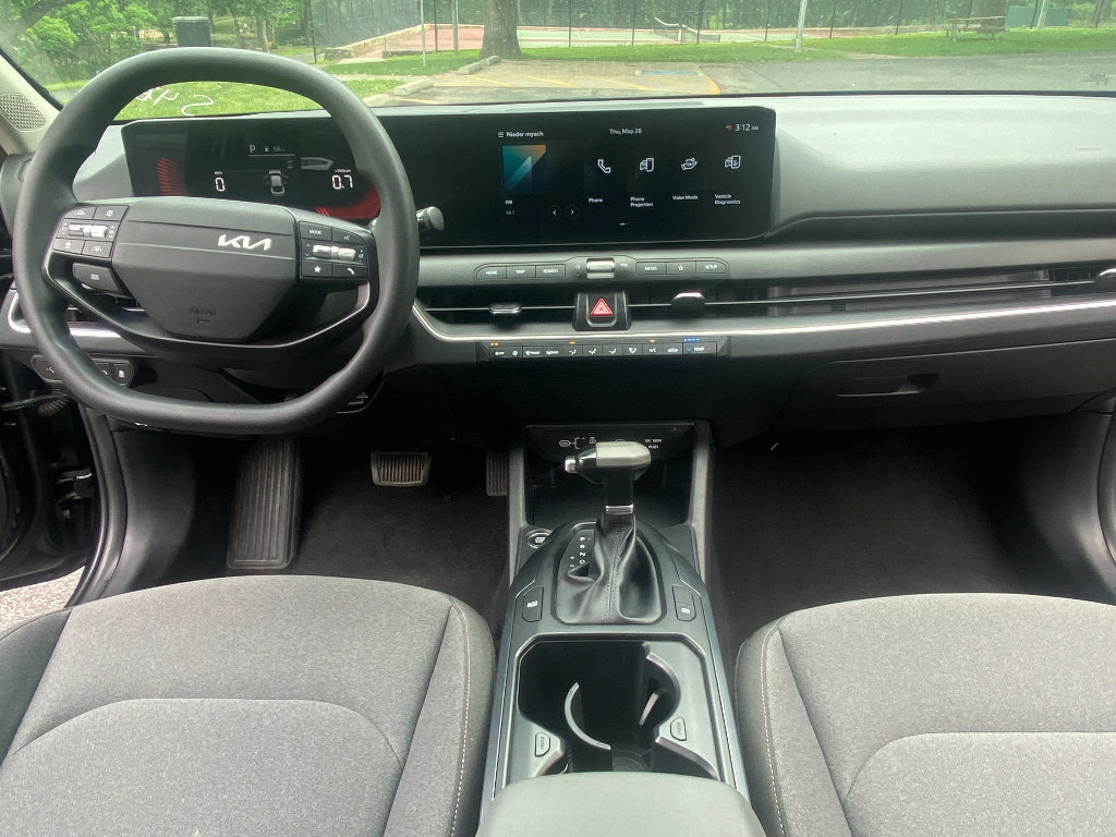 Used 2025 Kia K4 FWD image 10