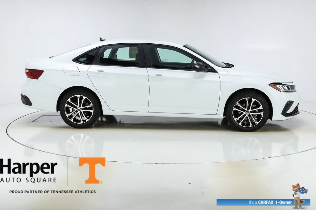 Used 2025 Volkswagen Jetta Sport image 46