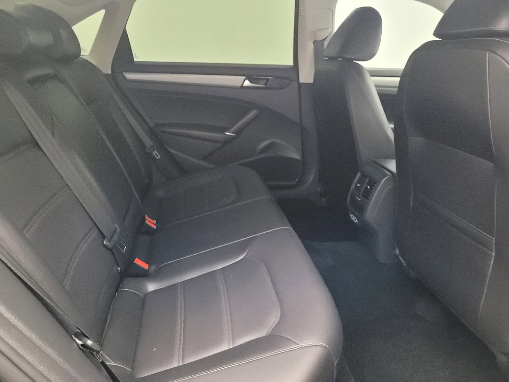 Used 2020 Volkswagen Passat 2.0T SE w/ Sunroof Package image 19