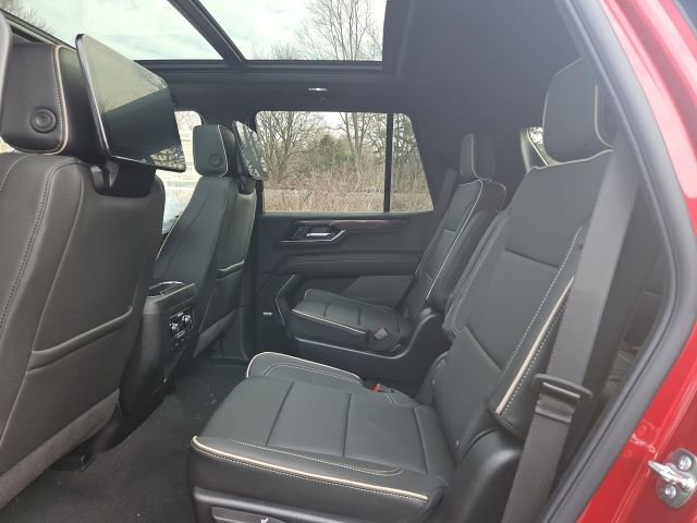 New 2026 GMC Yukon Elevation w/ Elevation Premium Package AWD/4WD image 16