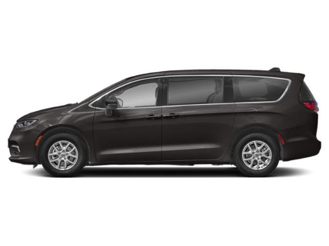 Used 2023 Chrysler Pacifica Limited FWD image 3
