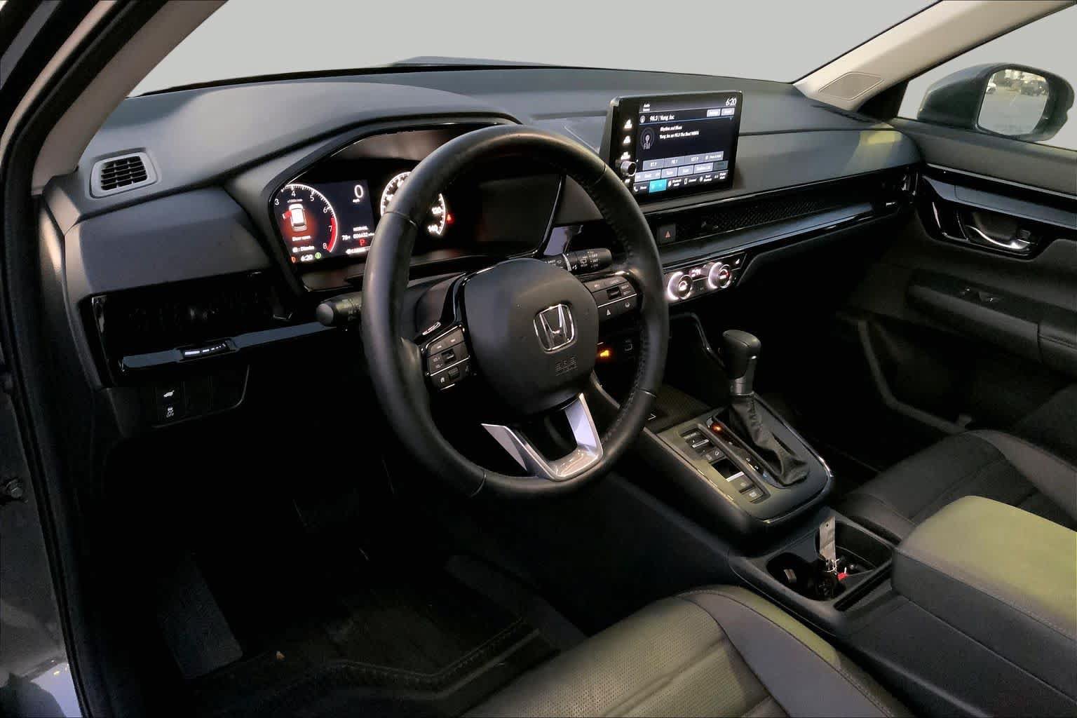 Used 2025 Honda CR-V EX-L image 17