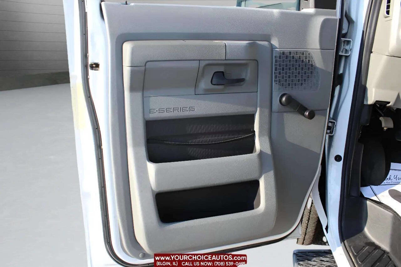 Used 2011 Ford E-450 and Econoline 450 Super Duty image 14