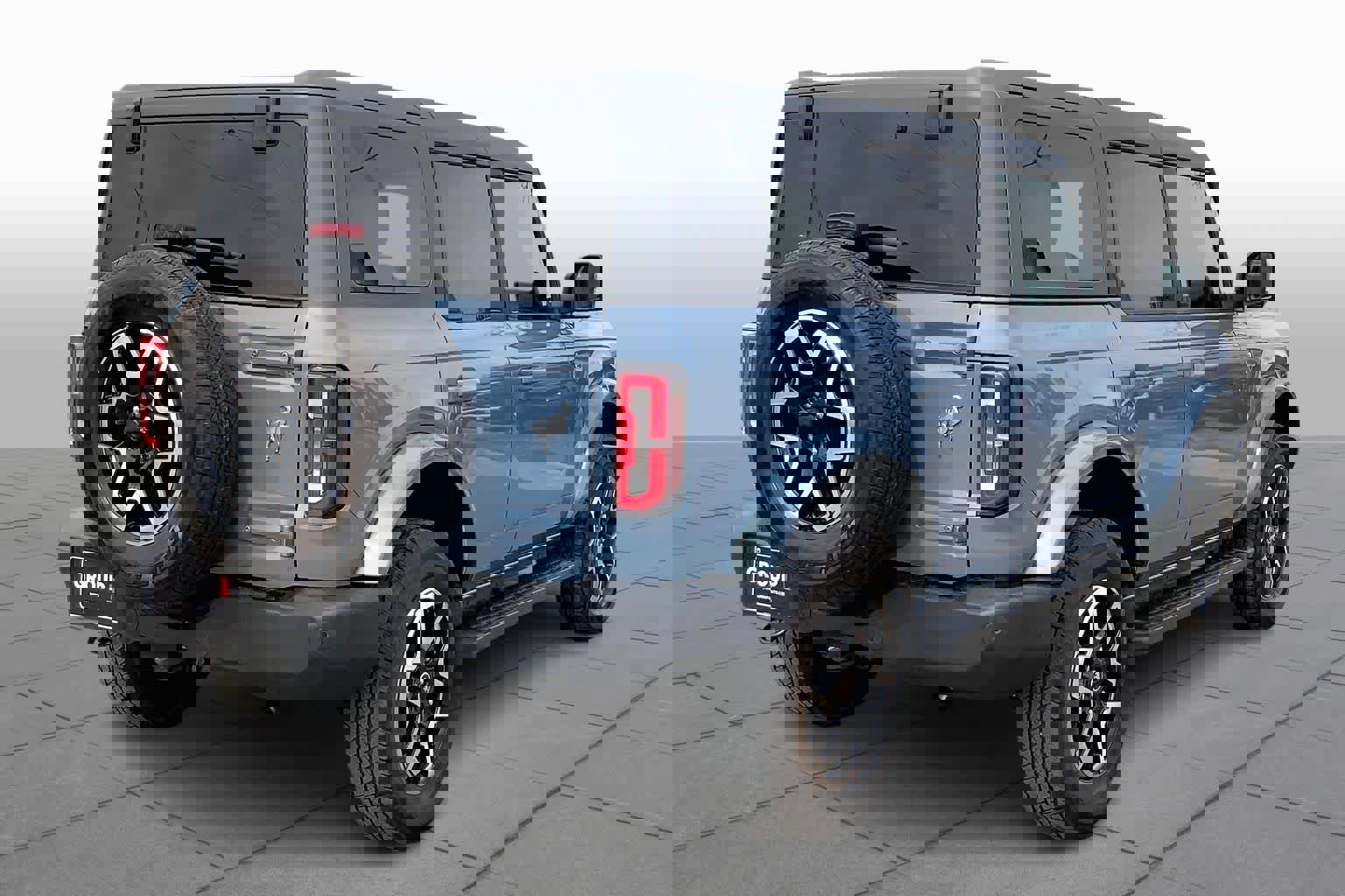 Used 2024 Ford Bronco Outer Banks image 13