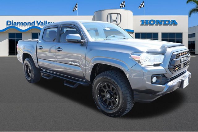 Used 2021 Toyota Tacoma SR5 RWD image 1