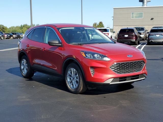 Certified 2022 Ford Escape SE w/ Convenience Package AWD/4WD image 2