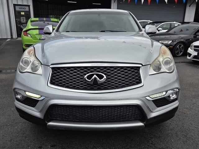 Used 2017 INFINITI QX50 2WD image 2