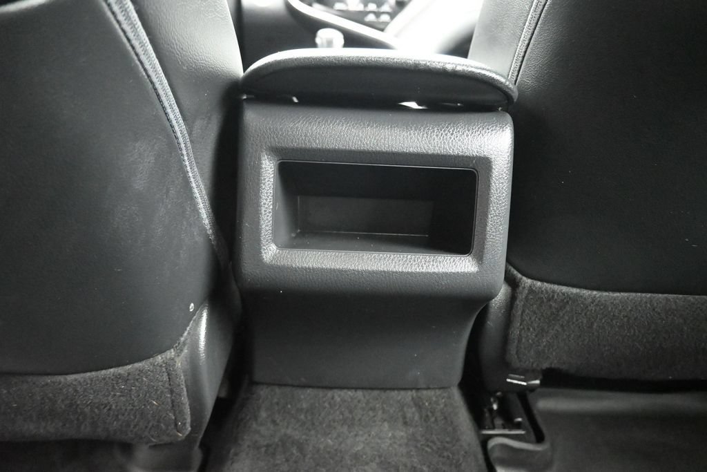 Used 2020 Toyota Camry SE w/ Sunroof Package FWD image 35