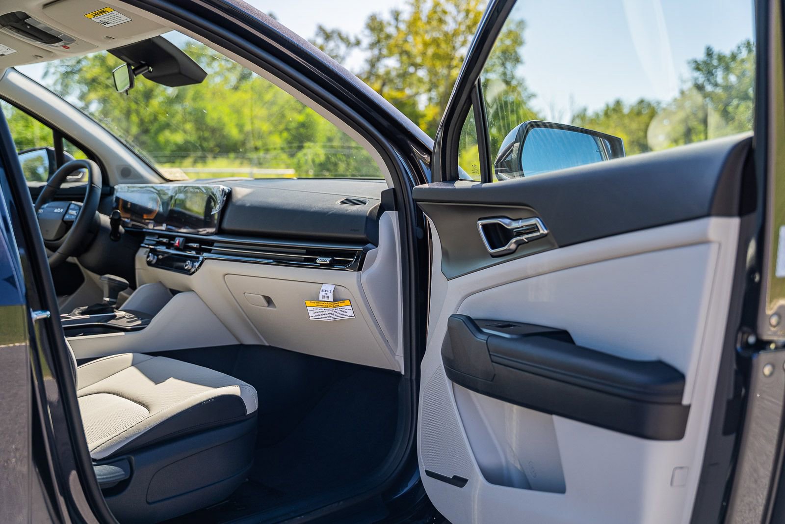 New 2026 Kia Sportage EX w/ EX Panorama Roof Package image 7