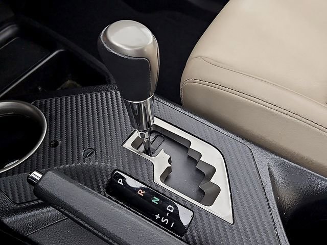 Used 2015 Toyota RAV4 Limited w/ Technology Package image 15