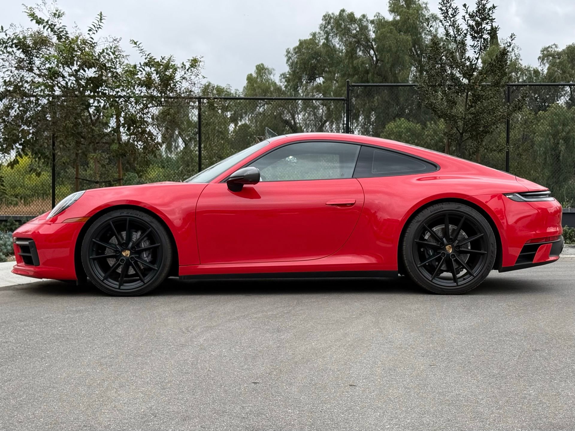 Certified 2023 Porsche 911 Carrera T w/ Sportdesign Package image 2