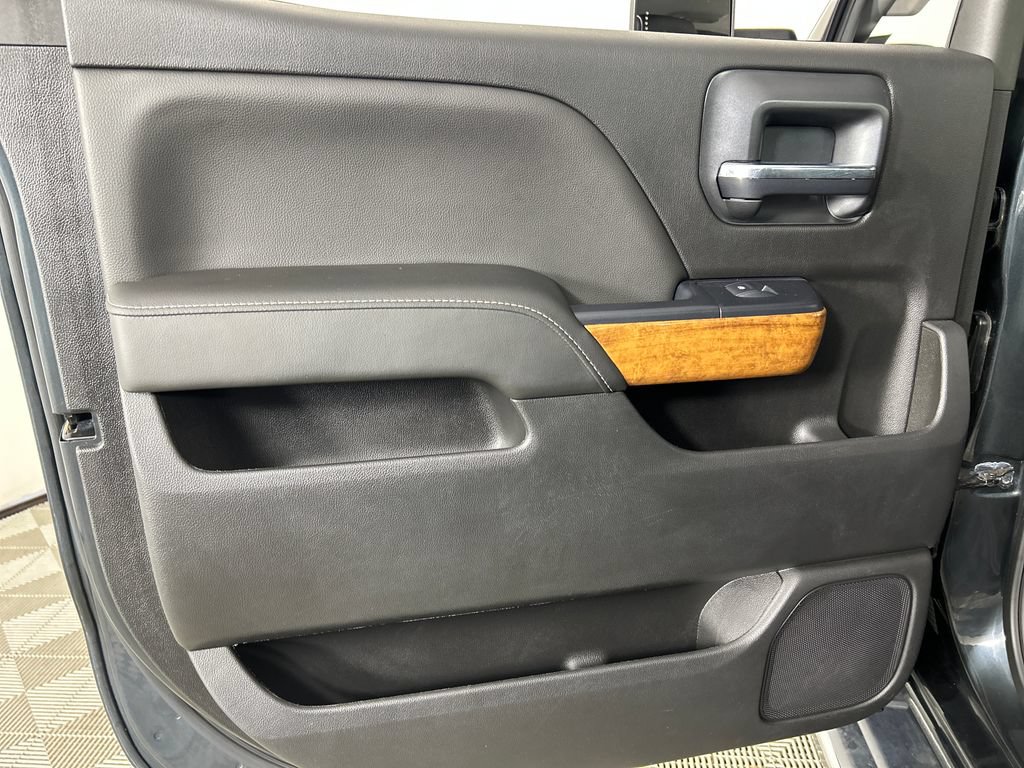 Used 2019 Chevrolet Silverado 3500 High Country w/ Duramax Plus Package AWD/4WD image 17