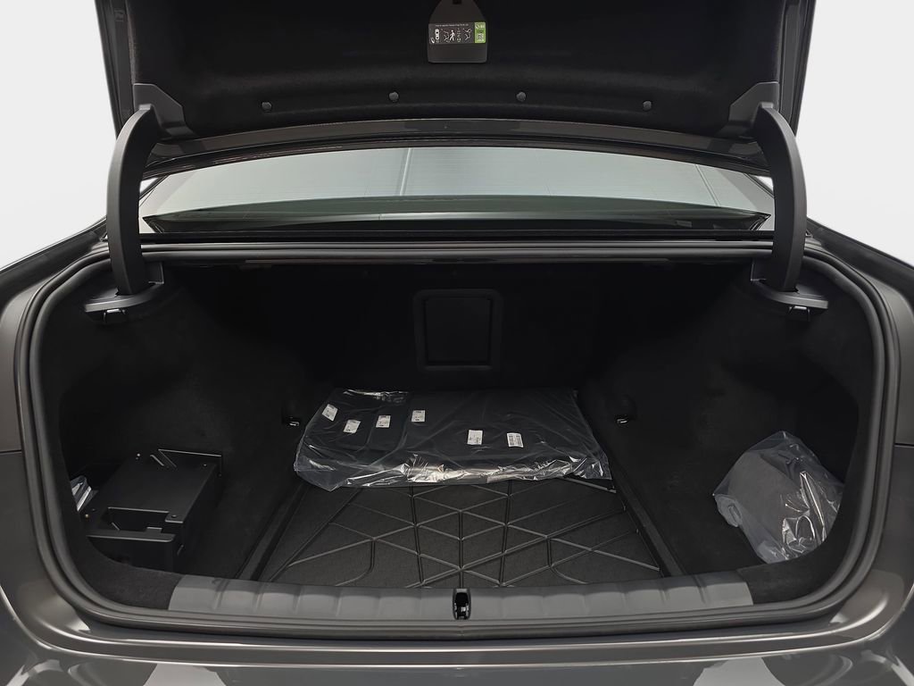 New 2026 BMW 760i xDrive w/ Executive Package image 12