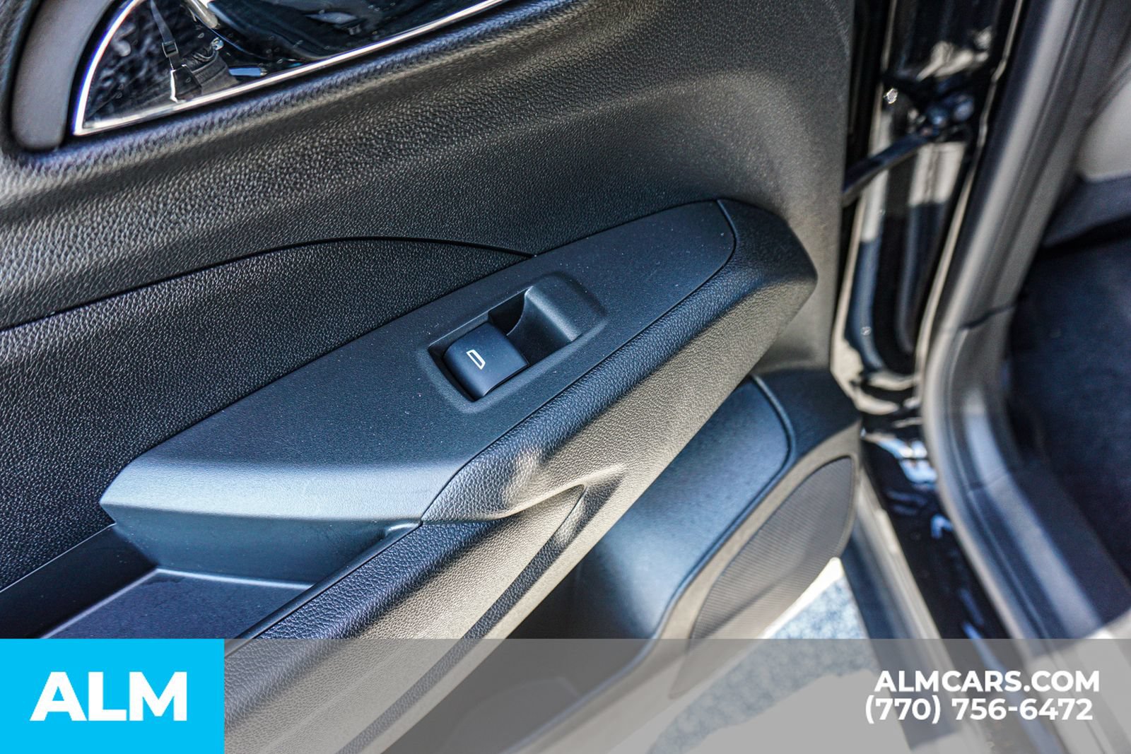 Used 2025 Chevrolet Trax ACTIV w/ Sunroof Package FWD image 57