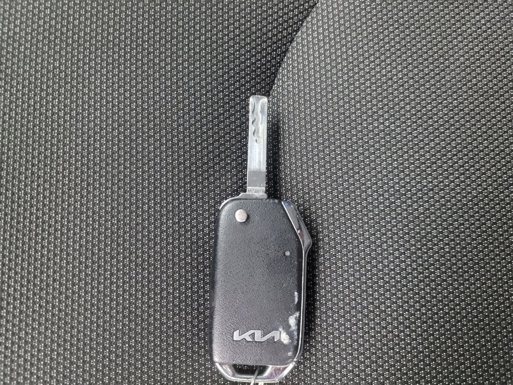 Used 2023 Kia Forte LXS image 32