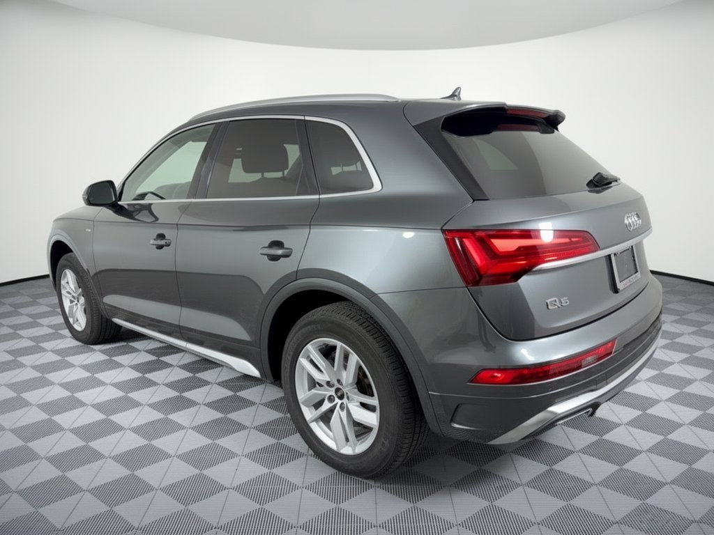 Certified 2023 Audi Q5 2.0T Premium w/ Convenience Package AWD/4WD image 3