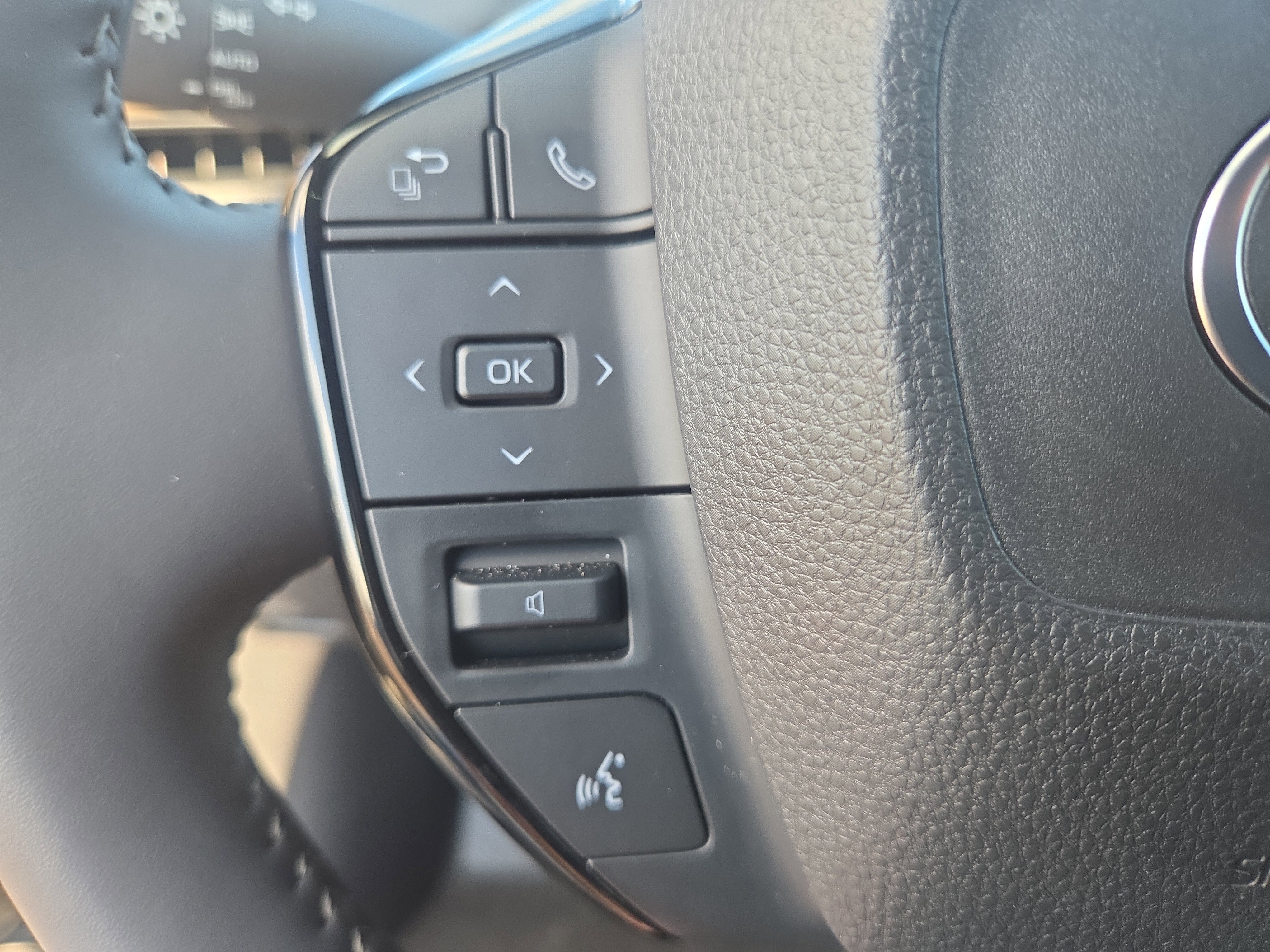 Certified 2026 Toyota bZ XLE AWD image 27