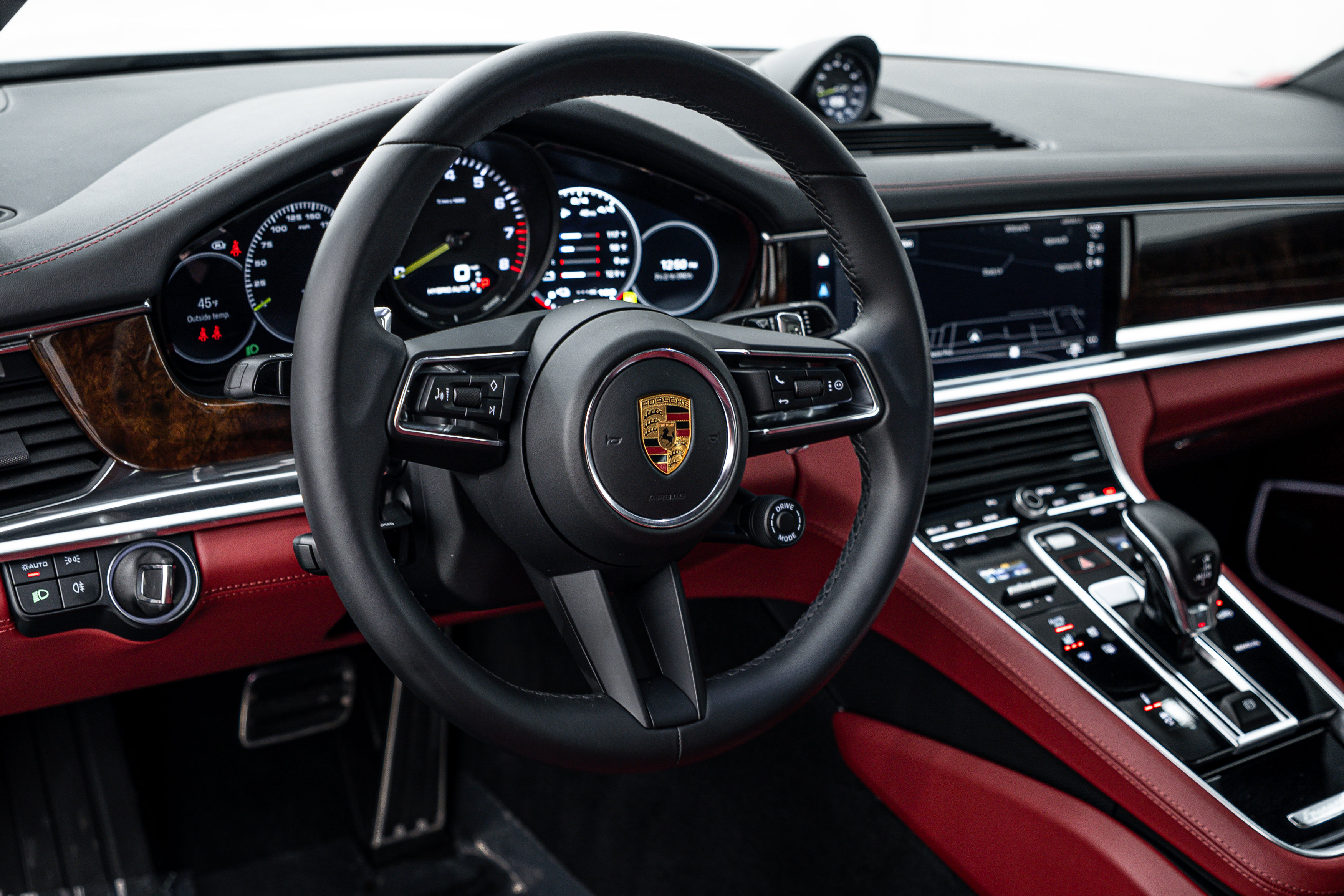 Used 2022 Porsche Panamera 4 image 13