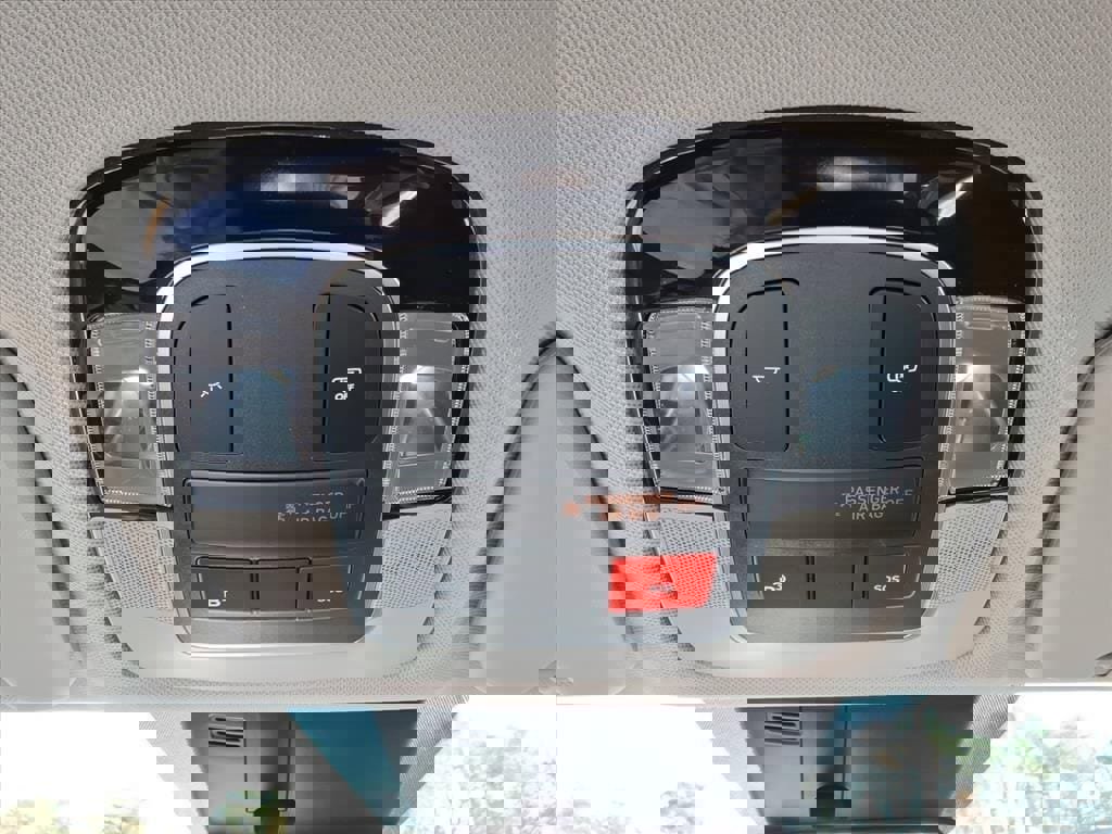 Used 2025 Hyundai Tucson SE image 14