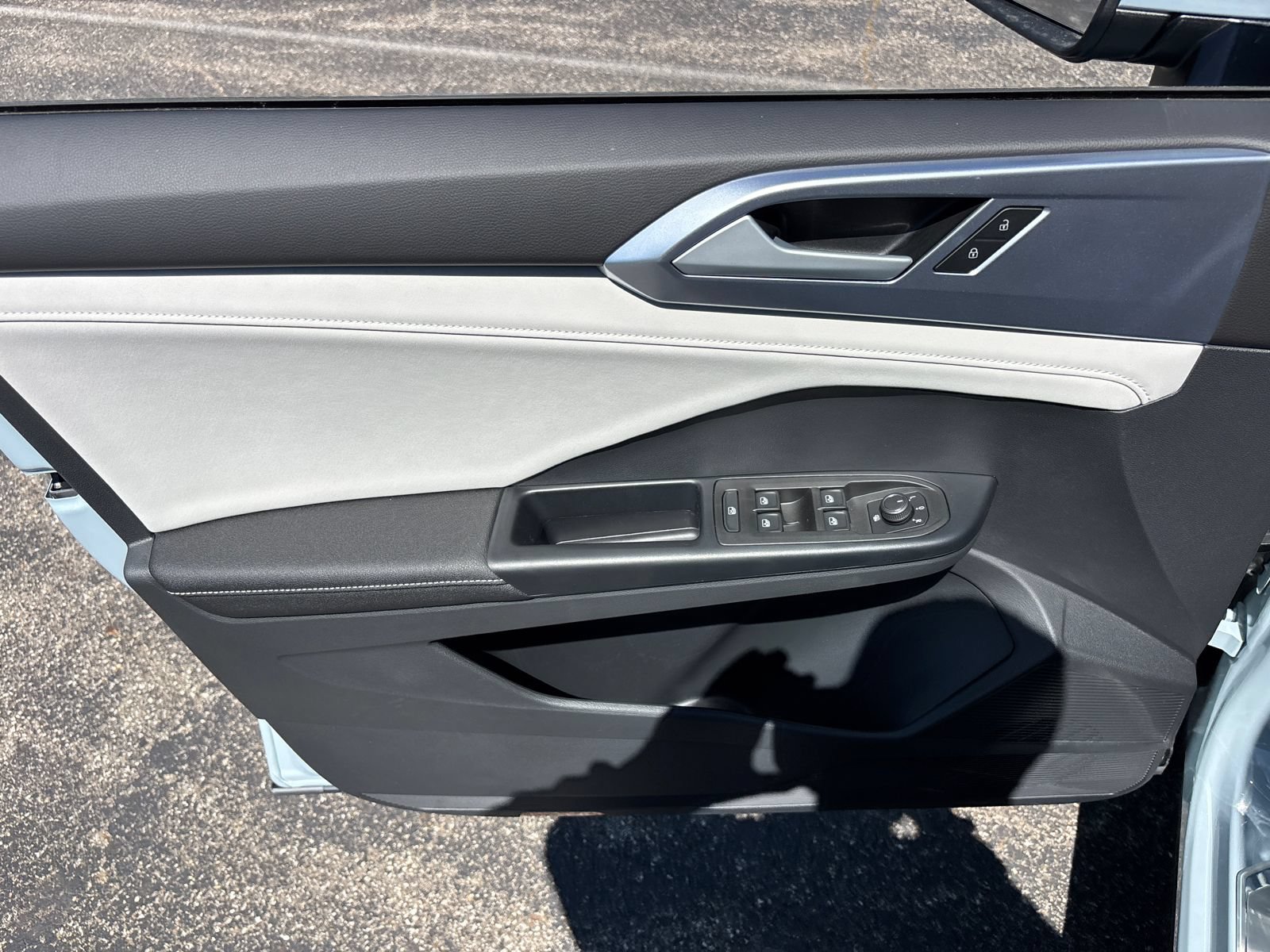 New 2026 Volkswagen Taos SE AWD/4WD image 11