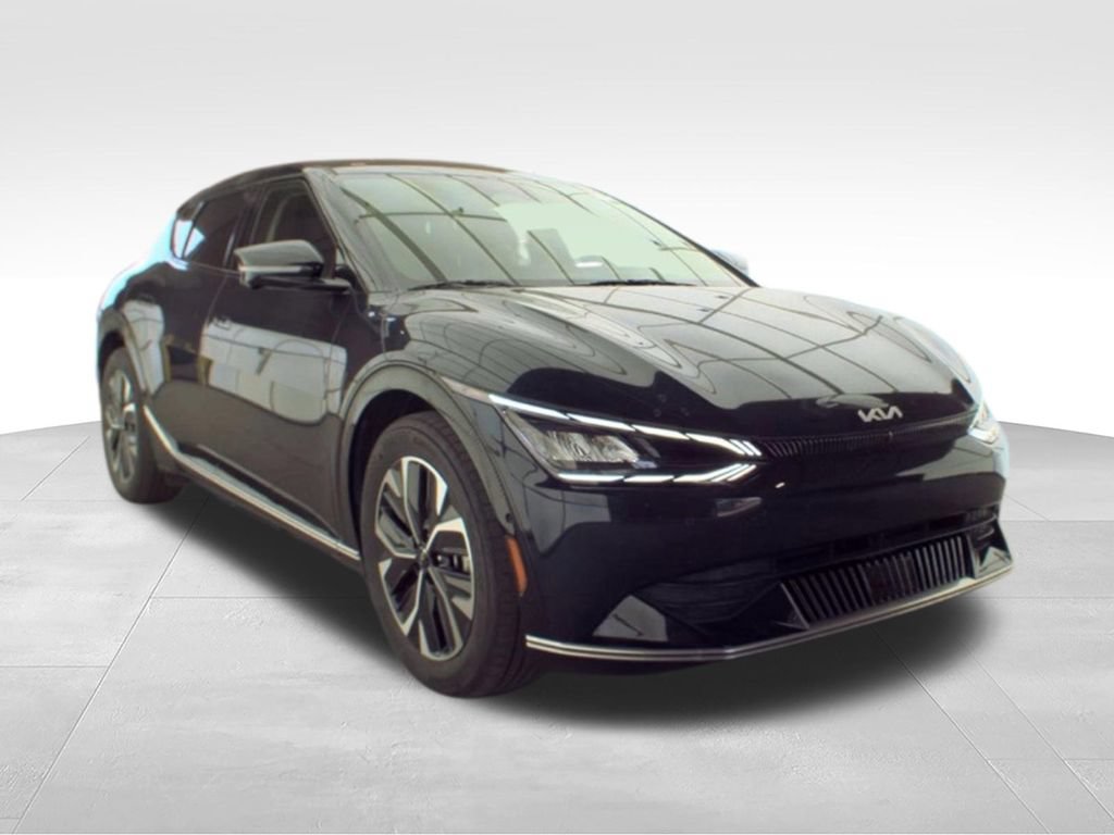 Used 2024 Kia EV6 Wind w/ Wind Technology Package AWD/4WD image 2