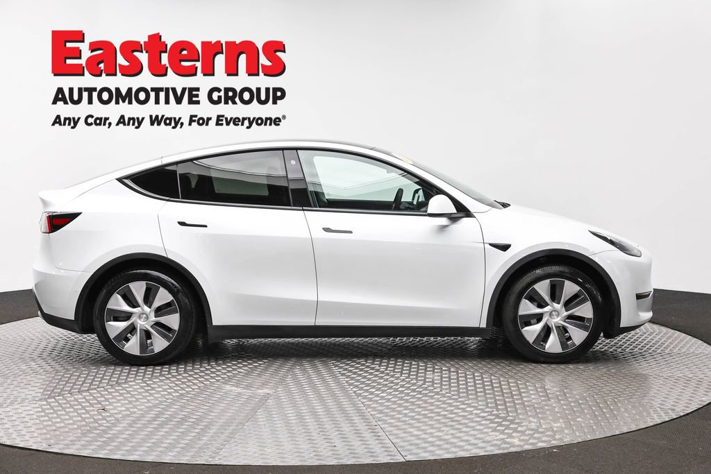 Used 2021 Tesla Model Y 2WD image 4