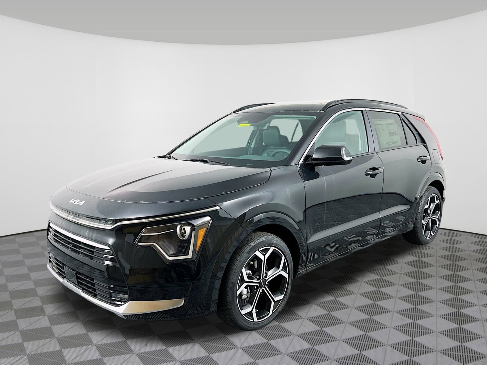 New 2025 Kia Niro EX Touring image 2