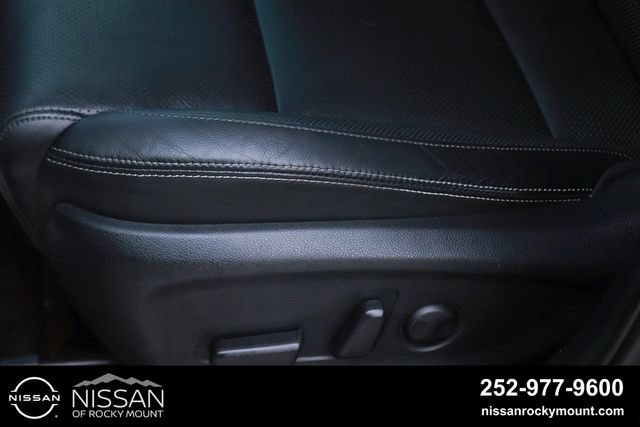 Used 2021 Kia Sportage EX w/ EX Technology Package FWD image 18