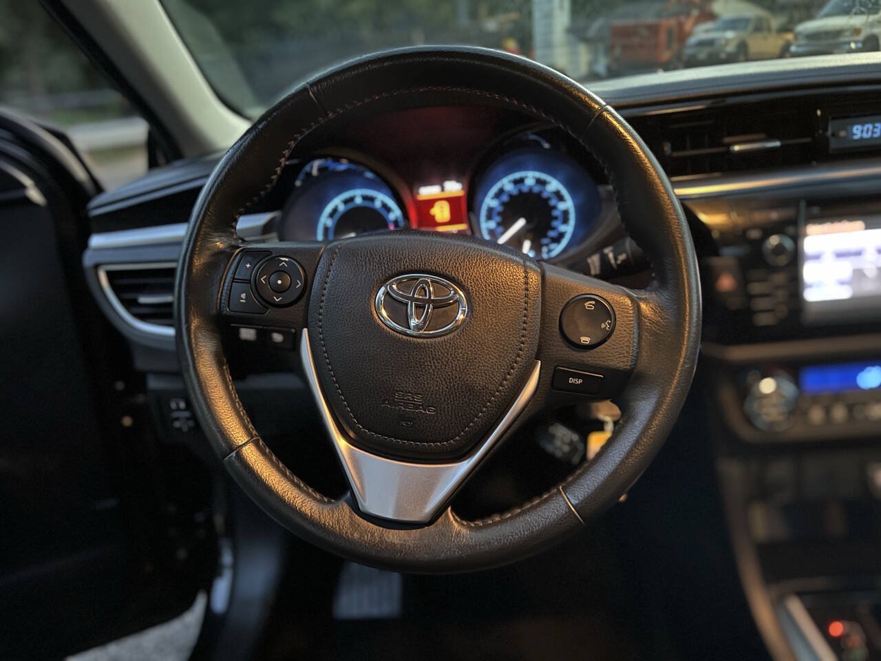 Used 2015 Toyota Corolla S FWD image 17