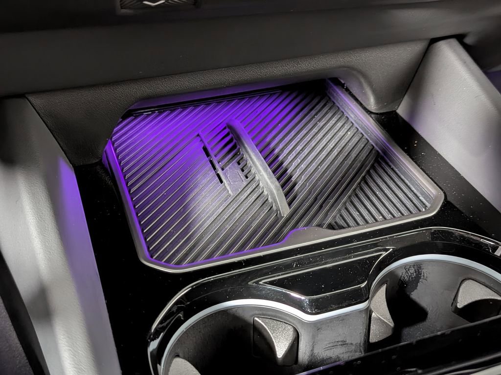 Used 2025 BMW 530i xDrive w/ Premium Package image 27