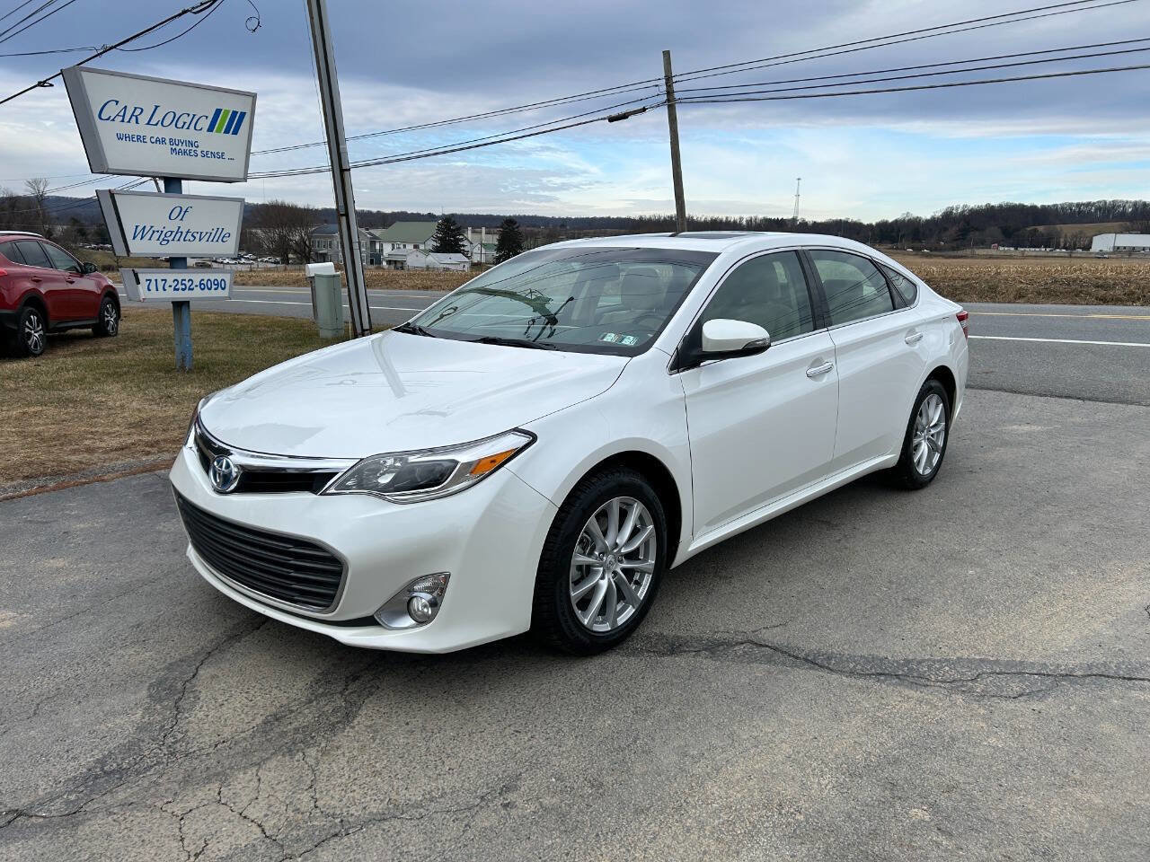 Used 2013 Toyota Avalon XLE Touring image 5