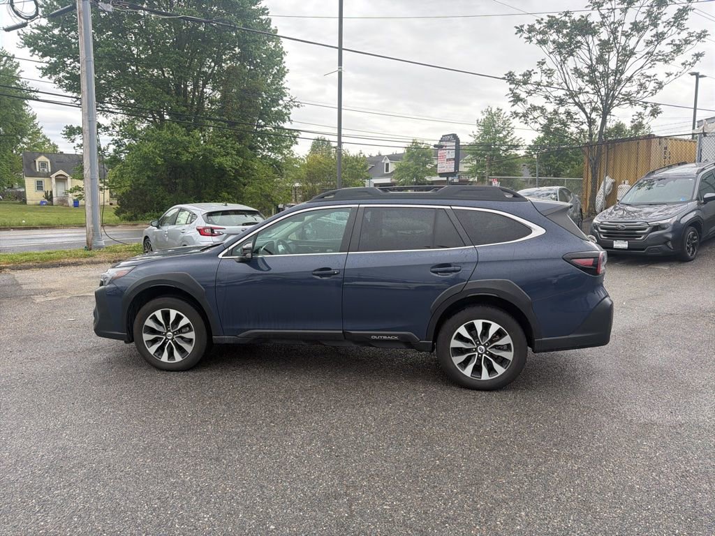 Used 2024 Subaru Outback Limited AWD/4WD image 5