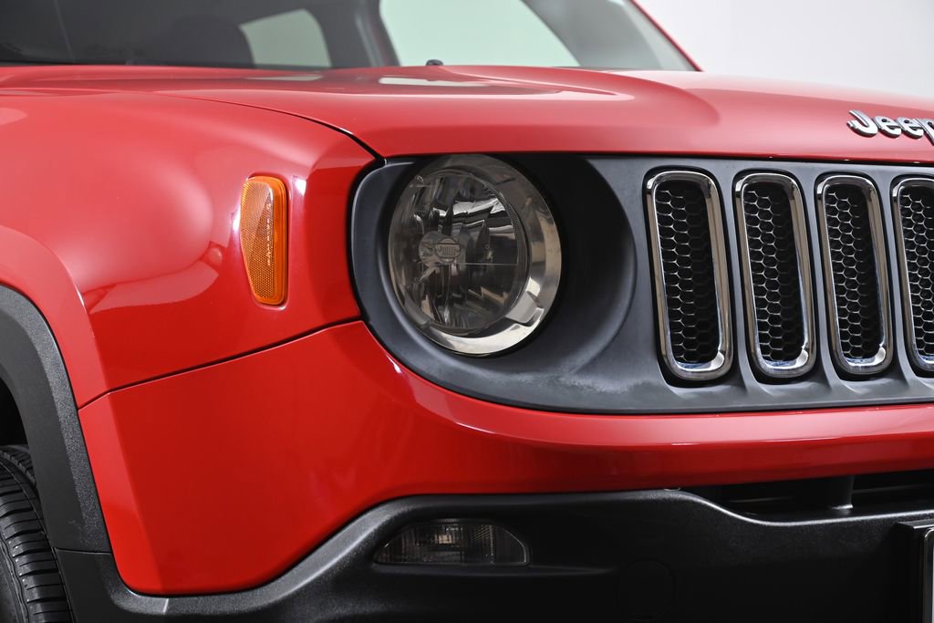 Used 2015 Jeep Renegade Latitude image 6