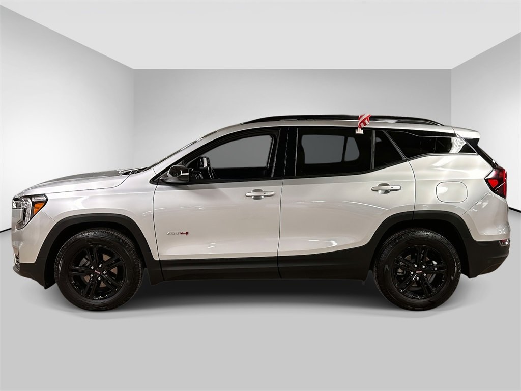 Used 2022 GMC Terrain AT4 w/ Infotainment Package II image 2