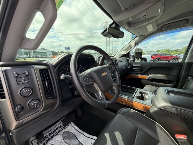 Used 2018 Chevrolet Silverado 2500 High Country w/ Duramax Plus Package AWD/4WD image 12