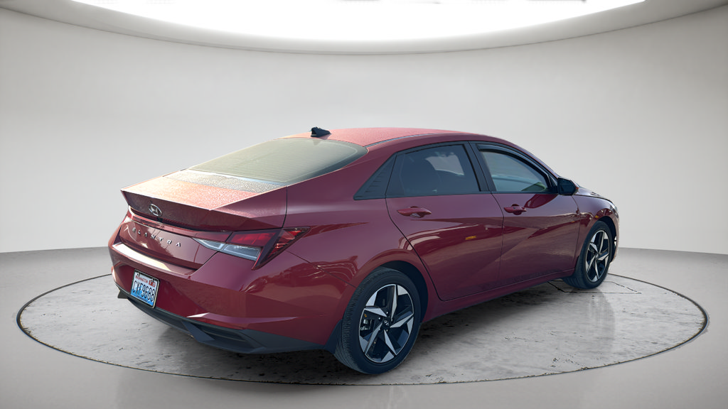 Used 2023 Hyundai Elantra SEL w/ Convenience Package FWD image 5