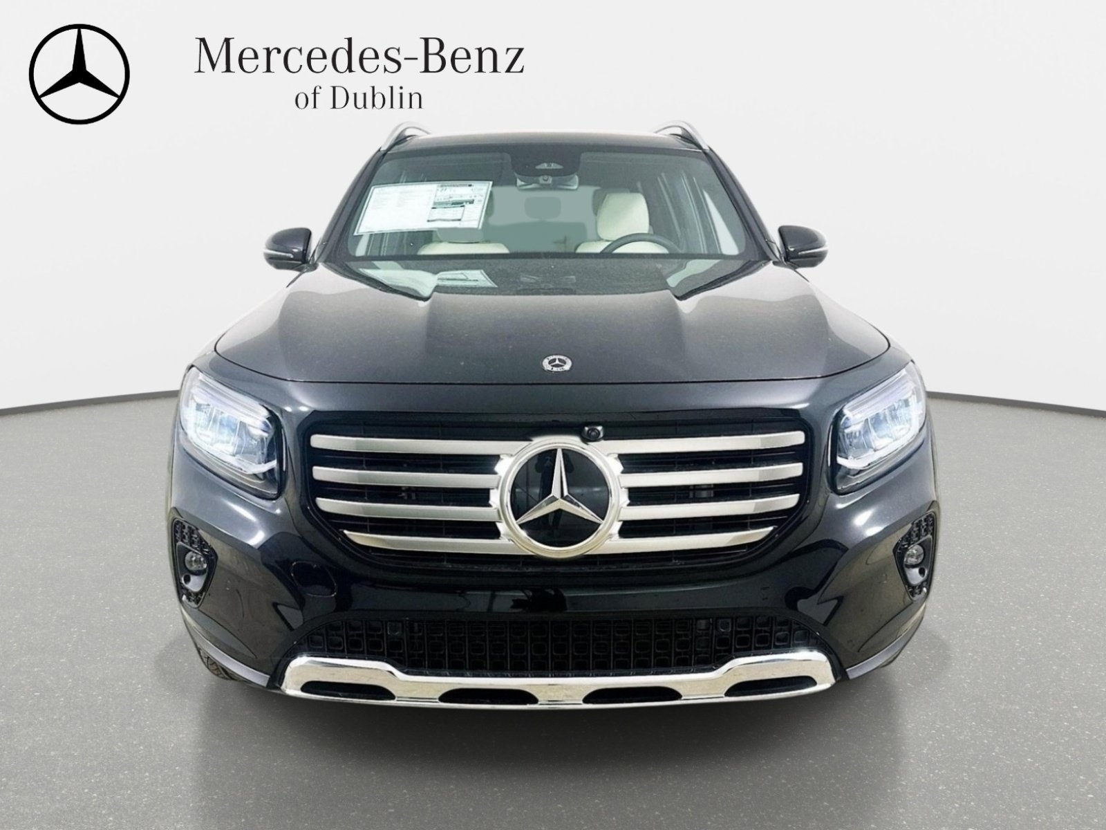Used 2026 Mercedes-Benz GLB 250 4MATIC image 2