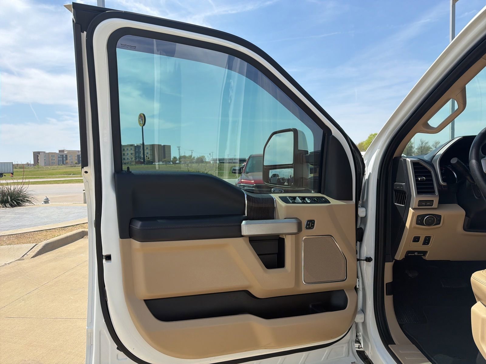 Used 2020 Ford F250 Lariat w/ Tremor Off-Road Package image 14