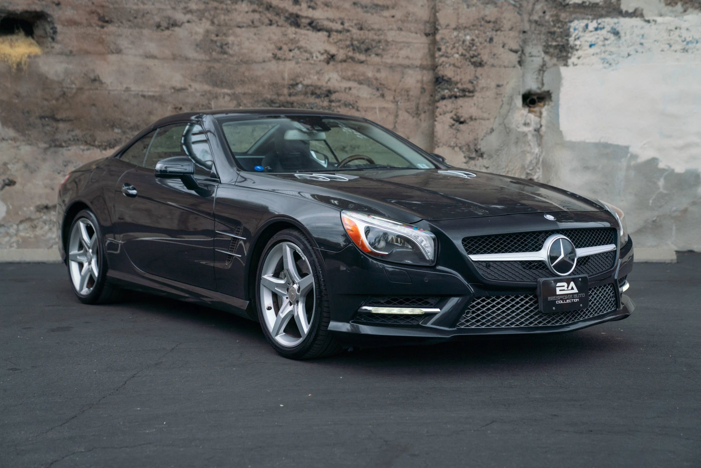 Used 2013 Mercedes-Benz SL 550 image 2