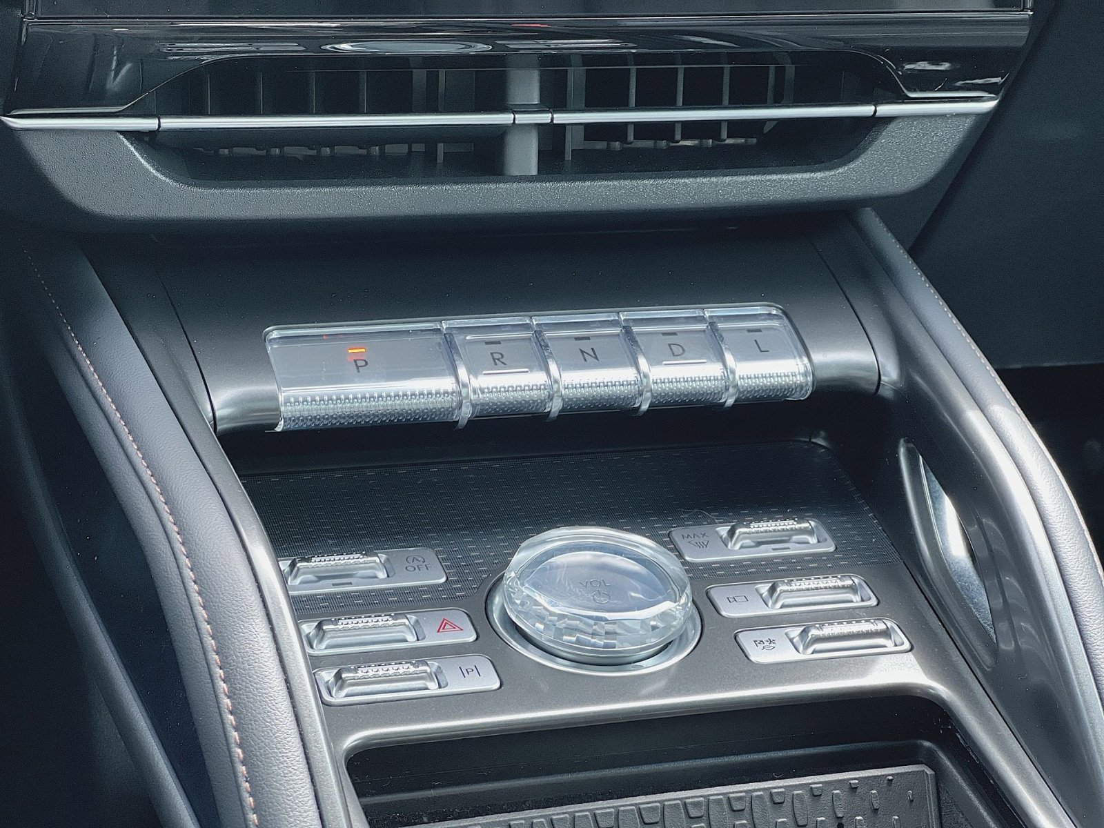 Used 2024 Lincoln Nautilus Premier w/ Equipment Group 102A image 22