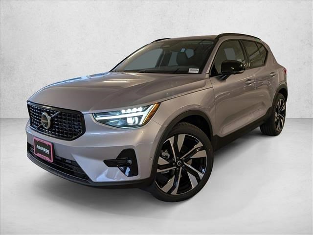 New 2026 Volvo XC40 B5 Ultra w/ Climate Package