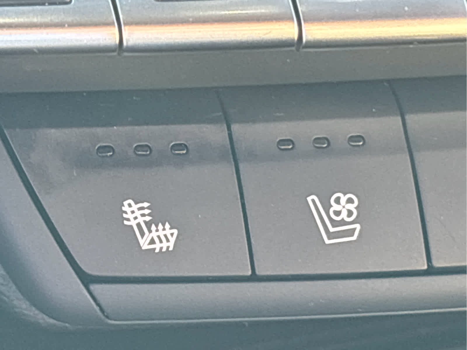 Used 2023 Cadillac XT4 Sport image 24