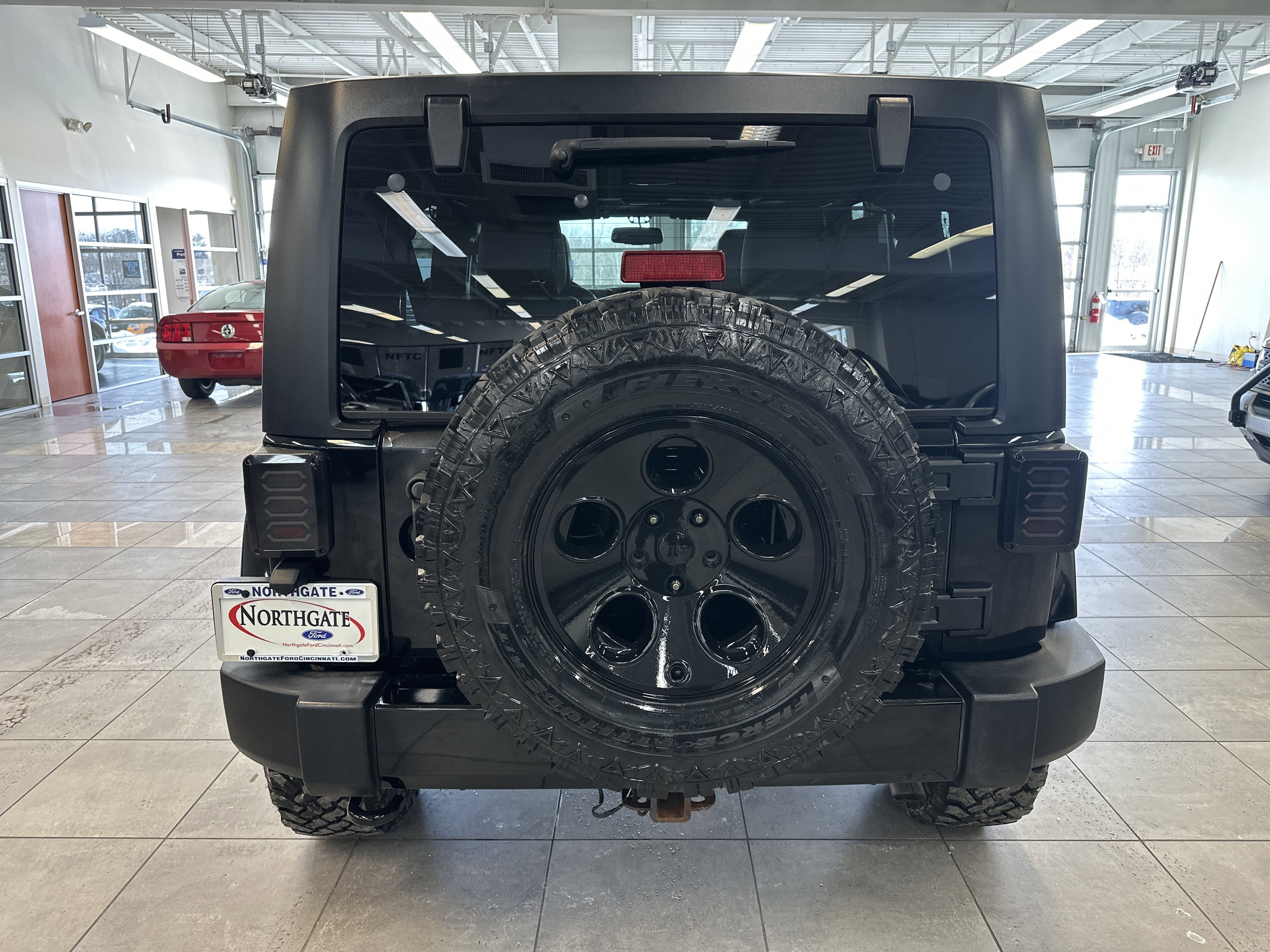 Used 2016 Jeep Wrangler Unlimited Sahara w/ Dual Top Group image 13