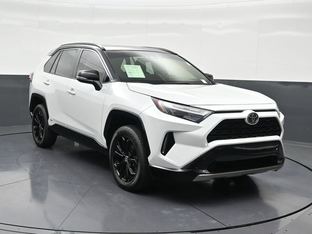 Used 2025 Toyota RAV4 XSE image 7